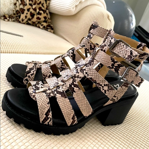 Dirty Laundry Shoes - NWOB snake dirty laundry sandals